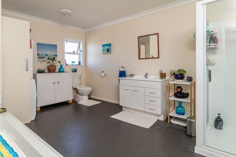 Photo of property in 13 Hurst Avenue, Maraenui, Napier, 4110