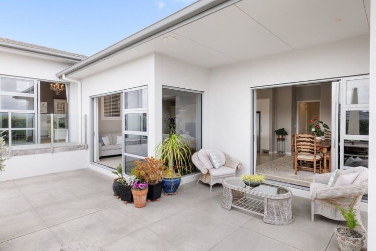 Photo of property in 16 Rexford Heights, Pyes Pa, Tauranga, 3112