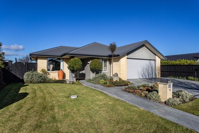 Photo of property in 20 Churchill Drive, Rangiora, 7400
