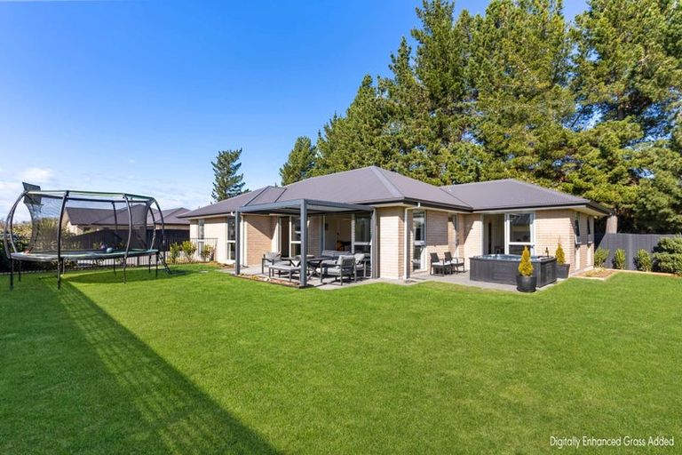 Photo of property in 10 Willowby Lane, Rangiora, 7400