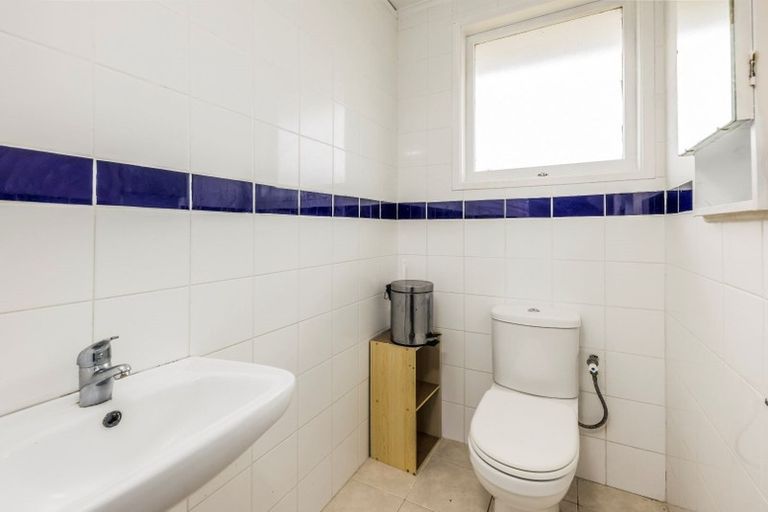 Photo of property in 11 Tomlin Place, Mangere East, Auckland, 2024