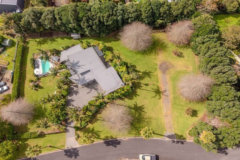 Photo of property in 4 Cochrane Drive, Kerikeri, 0230
