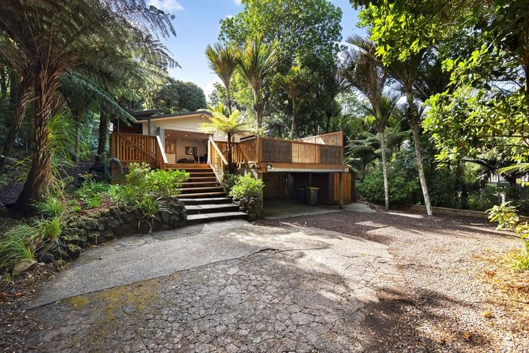 Photo of property in 47 Wood Bay Road, Titirangi, Auckland, 0604