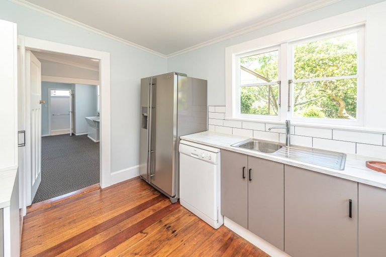 Photo of property in 17 Gonville Avenue, Gonville, Whanganui, 4501