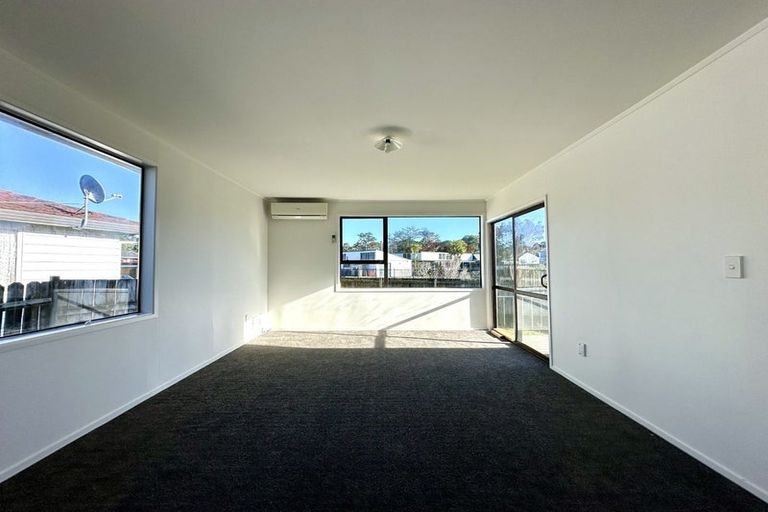 Photo of property in 18 Karepo Crescent, Ranui, Auckland, 0612