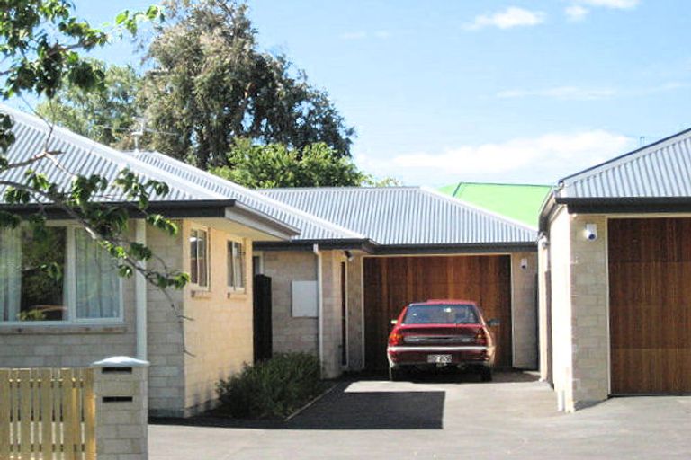 Photo of property in 2/46 Staveley Street, Avonhead, Christchurch, 8042