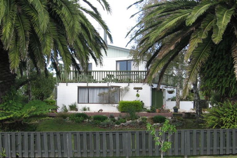 Photo of property in 19 Universal Drive, Henderson, Auckland, 0610