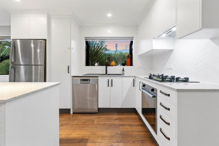 Photo of property in 116a Osprey Drive, Welcome Bay, Tauranga, 3112