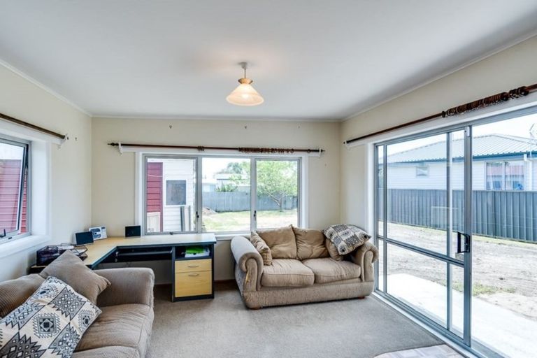Photo of property in 3 Curling Crescent, Onekawa, Napier, 4110