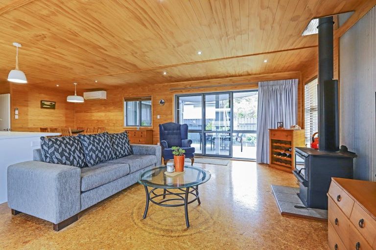 Photo of property in 4 John Ross Place, Kairakau, Havelock North, 4295