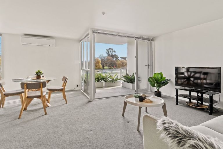 Photo of property in 18/15 Peterborough Street, Christchurch Central, Christchurch, 8013