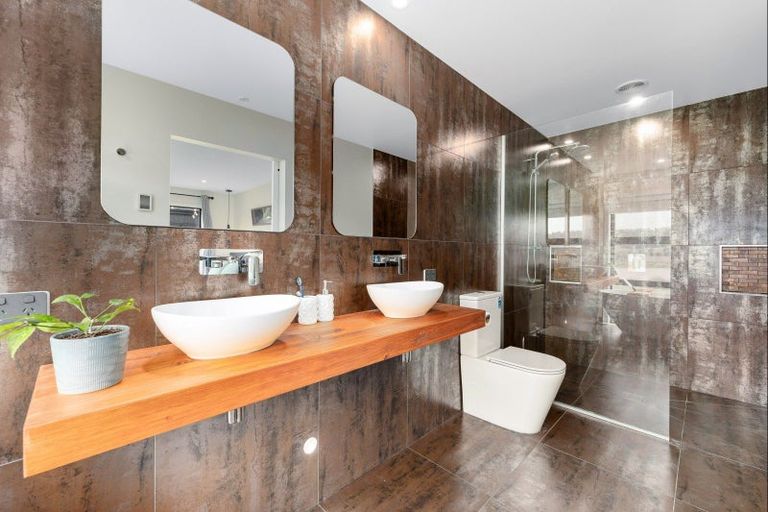 Photo of property in 19 Carex Grove, Foxton Beach, Foxton, 4815