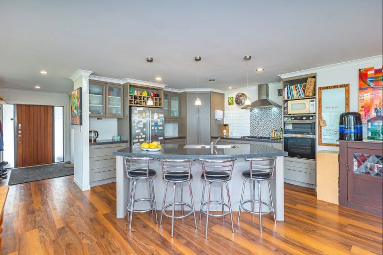 Photo of property in 177 Queen Street West, Levin, 5510