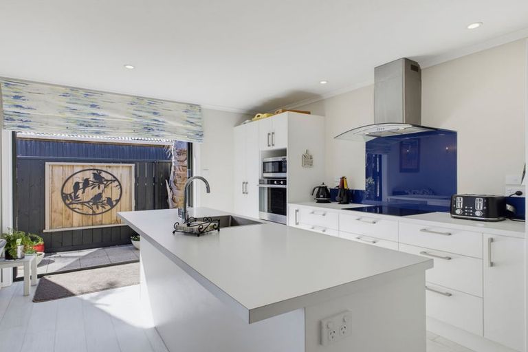 Photo of property in 32 Purnell Street, College Estate, Whanganui, 4500