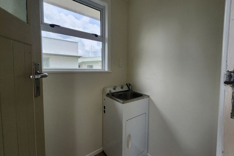 Photo of property in 235 Warwick Road, Mayfair, Hastings, 4122