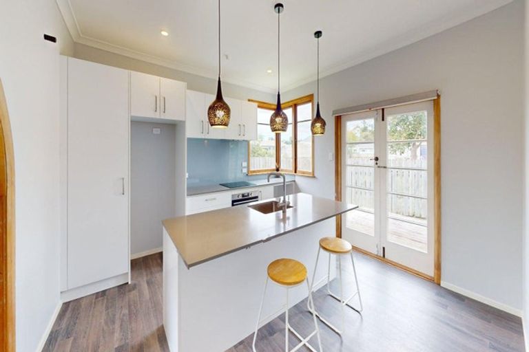 Photo of property in 6-8 Churchill Crescent, Foxton, 4814