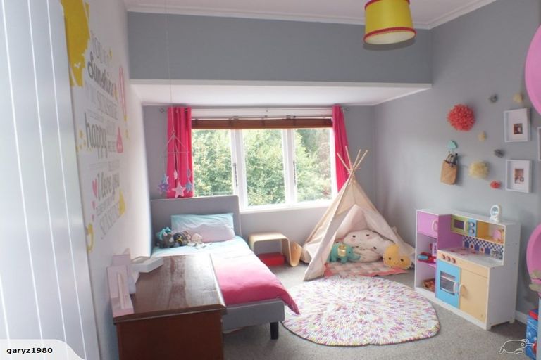 Photo of property in 22 Enfield Road, Hospital Hill, Napier, 4110