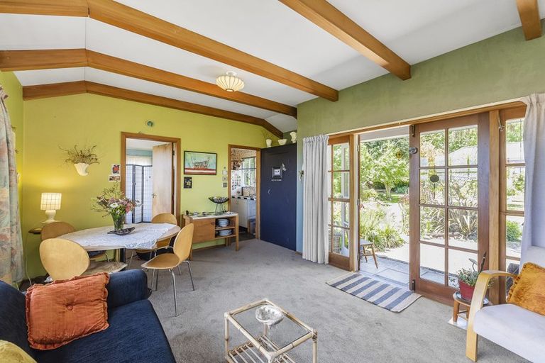 Photo of property in 25 Seddon Street, Waikanae, 5036