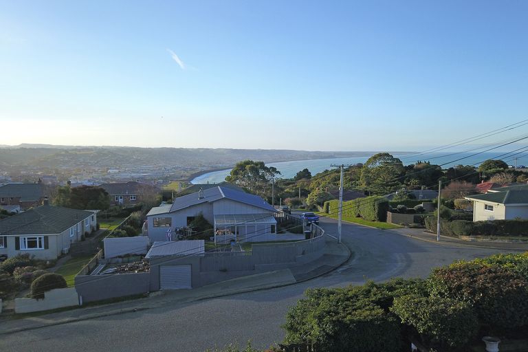 Photo of property in 12 Selwyn Street, South Hill, Oamaru, 9400