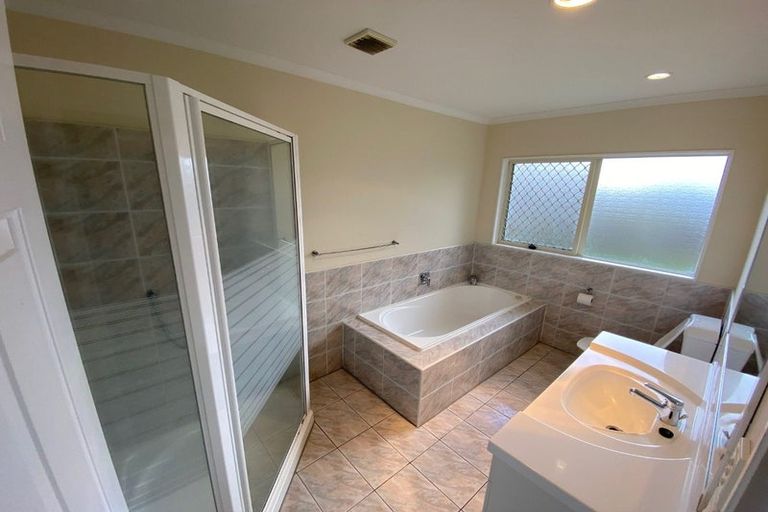 Photo of property in 14 Glencullen Place, Dannemora, Auckland, 2016