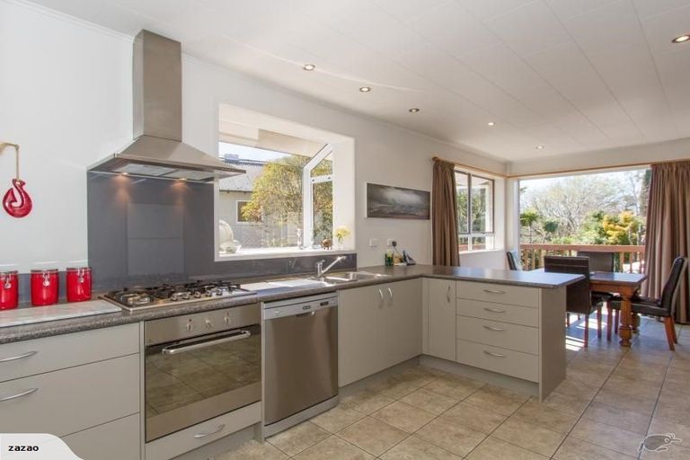 Photo of property in 60 Mchardy Street, Havelock North, 4130
