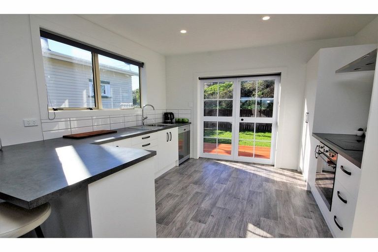 Photo of property in 10a Fox Street, Levin, 5510