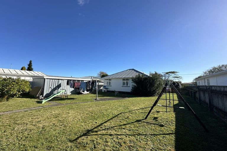 Photo of property in 10 Quinn Road, Levin, 5510