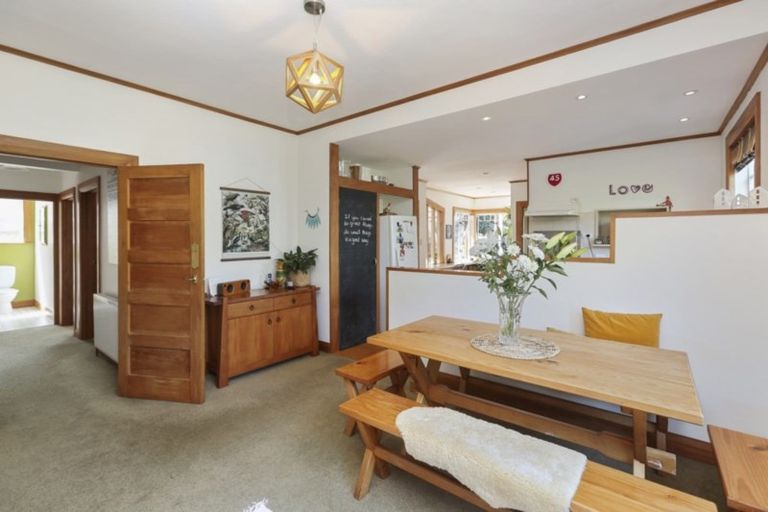 Photo of property in 25 Glen Almond Street, New Plymouth, 4310