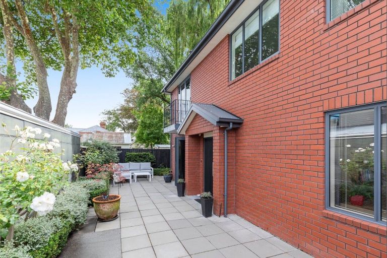 Photo of property in 64b Holly Road, St Albans, Christchurch, 8014