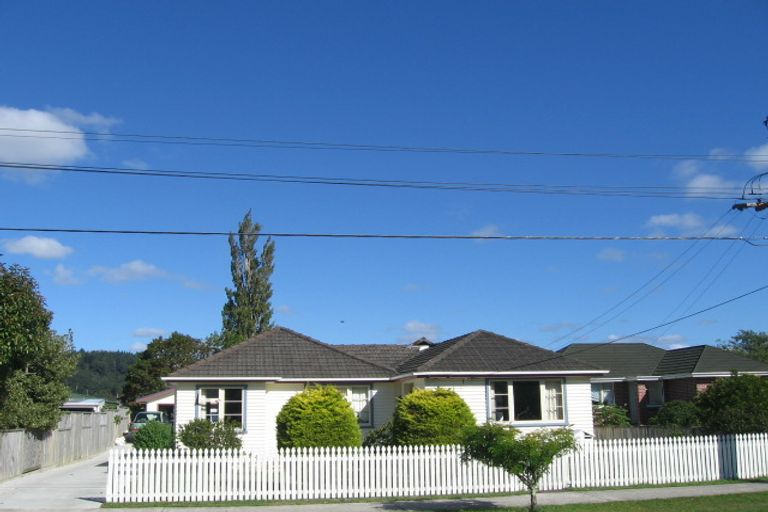 Photo of property in 31 Oxford Crescent, Ebdentown, Upper Hutt, 5018