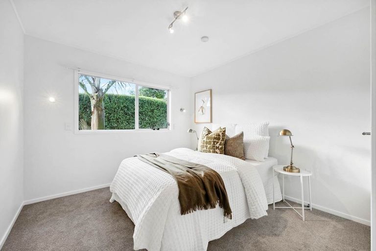 Photo of property in 2/56 Waipani Road, Te Atatu Peninsula, Auckland, 0610