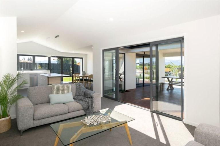 Photo of property in 17 Rose Manor Drive, Springlands, Blenheim, 7201