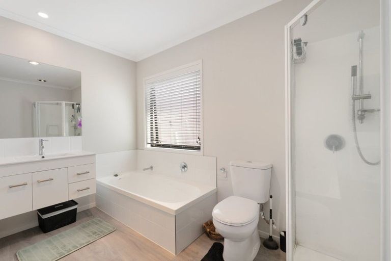 Photo of property in 19 Marion Crescent, Papamoa Beach, Papamoa, 3118