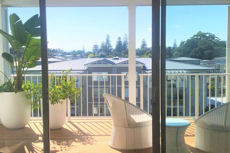 Photo of property in 231 Hibiscus Drive, Orewa, 0931