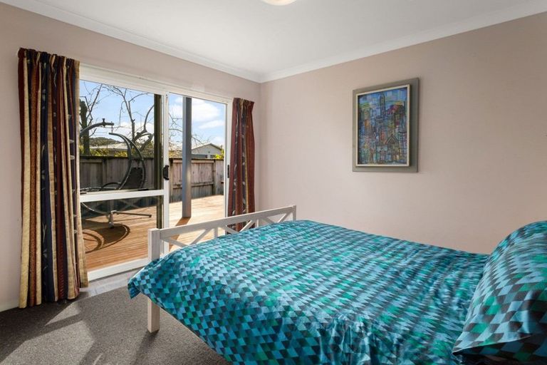 Photo of property in 15a Roretana Drive, Athenree, Katikati, 3177