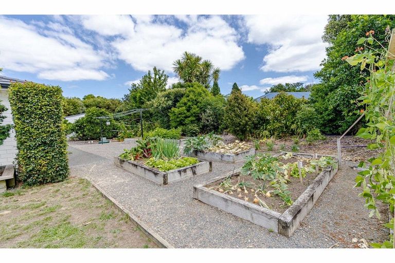 Photo of property in 37 Edkins Road, Kerikeri, 0230