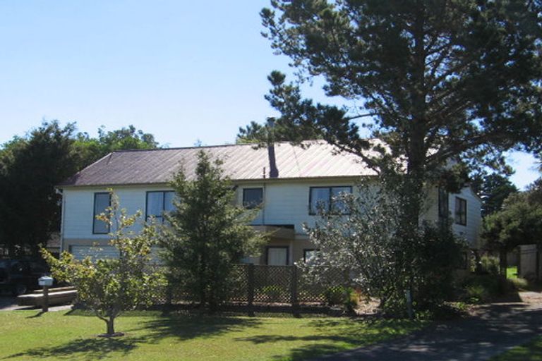 Photo of property in 19 Crosby Road, West Harbour, Auckland, 0618