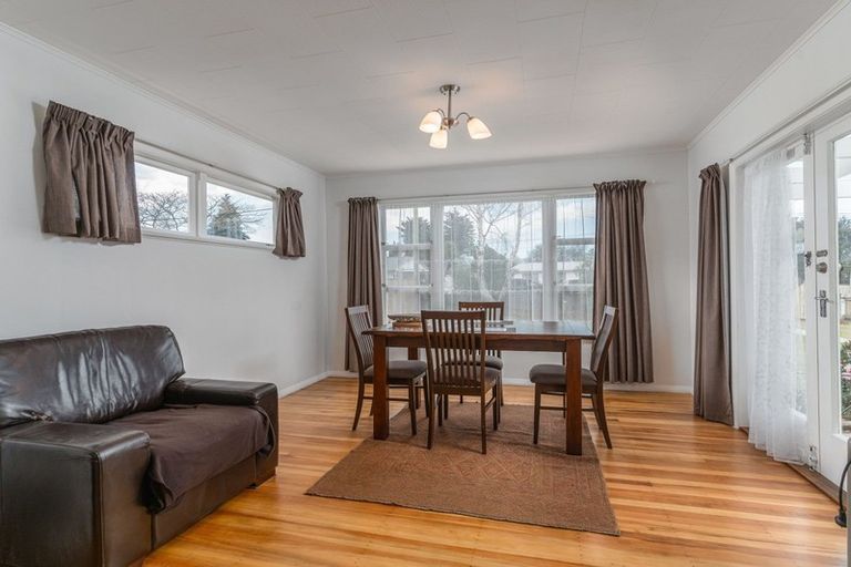 Photo of property in 6 Taylor Street, Carterton, 5713