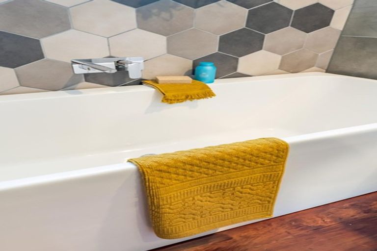 Photo of property in 24 Marion Street, Silverstream, Upper Hutt, 5019