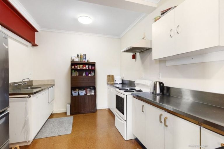Photo of property in 81 Hill Street, Thorndon, Wellington, 6011