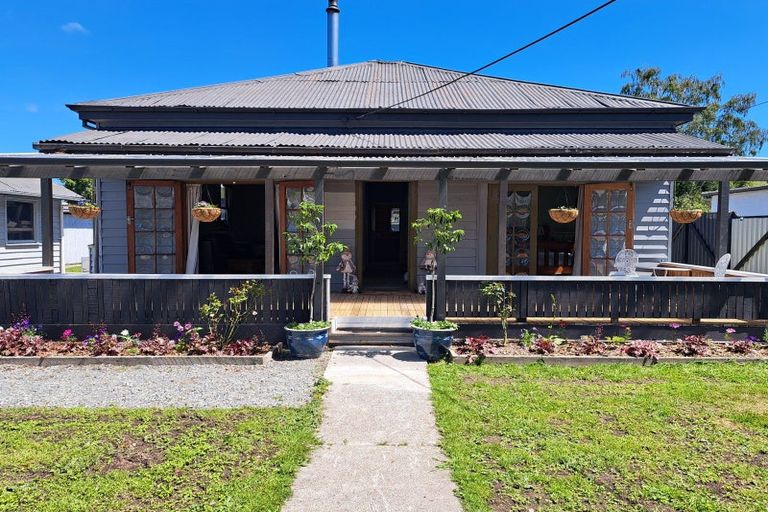 Photo of property in 40 Cox Street, Geraldine, 7930