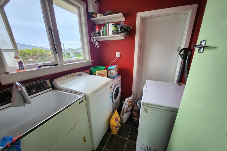 Photo of property in 16 Oxford Street, Holmes Hill, Oamaru, 9401