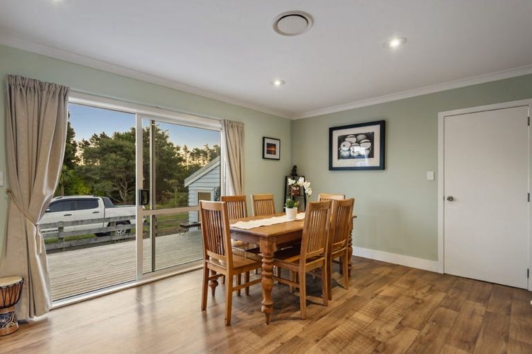 Photo of property in 974 Kahikatea Flat Road, Waitoki, Kaukapakapa, 0871