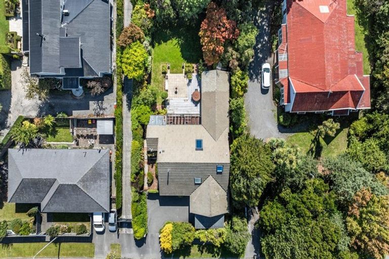 Photo of property in 48 Memorial Avenue, Ilam, Christchurch, 8053