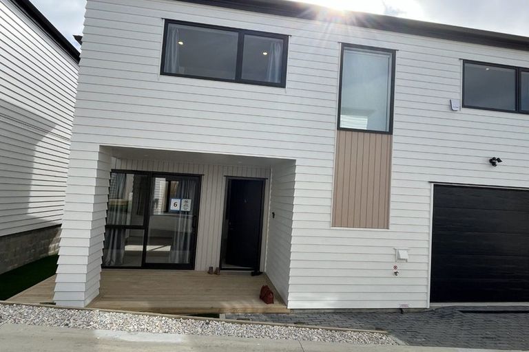 Photo of property in 6/535 Swanson Road, Ranui, Auckland, 0612