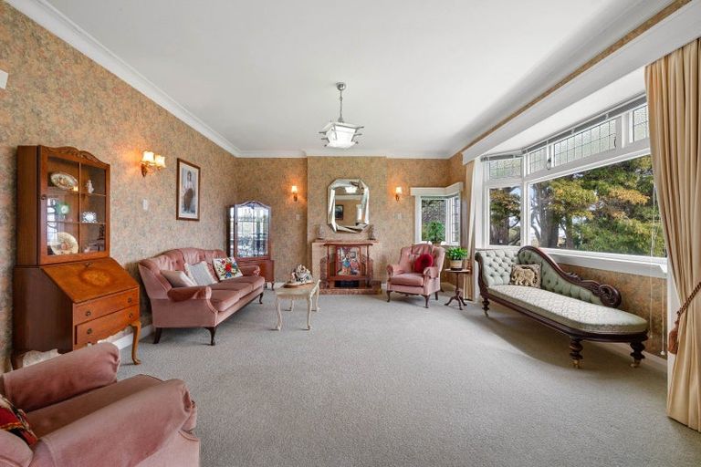 Photo of property in 81 Belt Road, New Plymouth, 4310