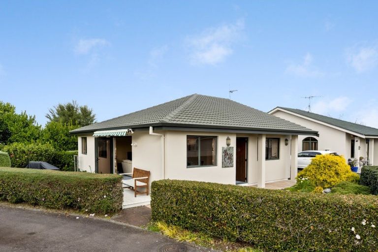 Photo of property in Cotswold Court, 16/8 Cheyne Road, Pyes Pa, Tauranga, 3112