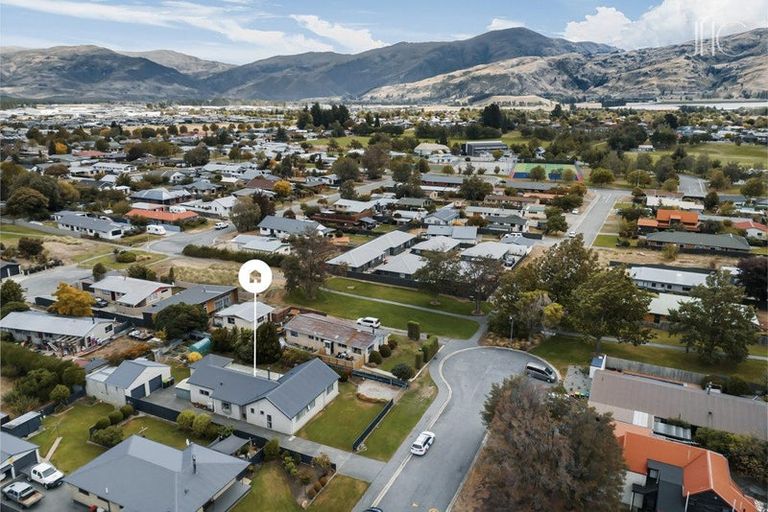 Photo of property in 3 Coleraine Street, Cromwell, 9310