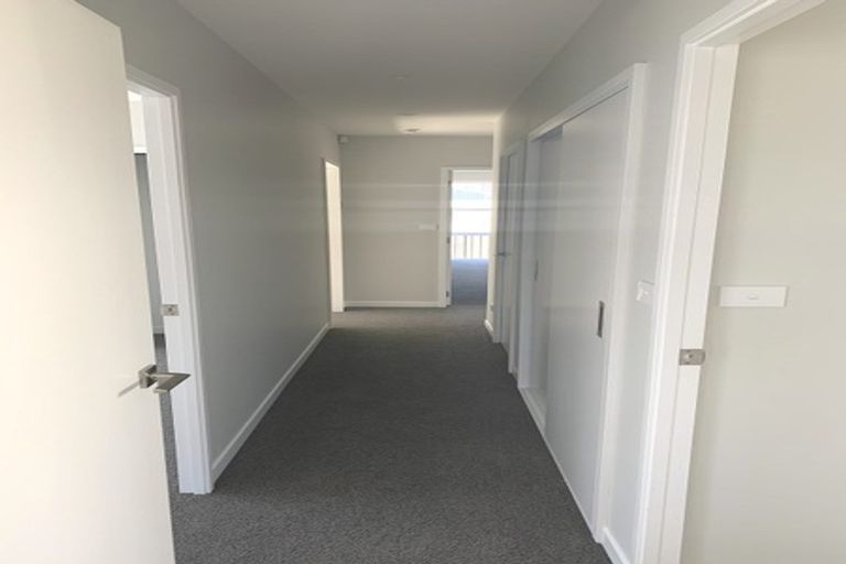 Photo of property in 35 Karearea Avenue, Kenepuru, Porirua, 5022