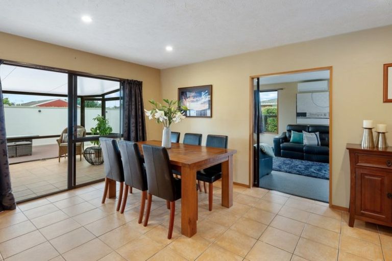 Photo of property in 25 Shannon Place, Belfast, Christchurch, 8051